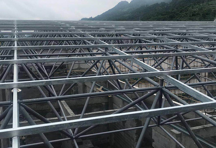 大石桥仁怀冠英学校艺体楼网架